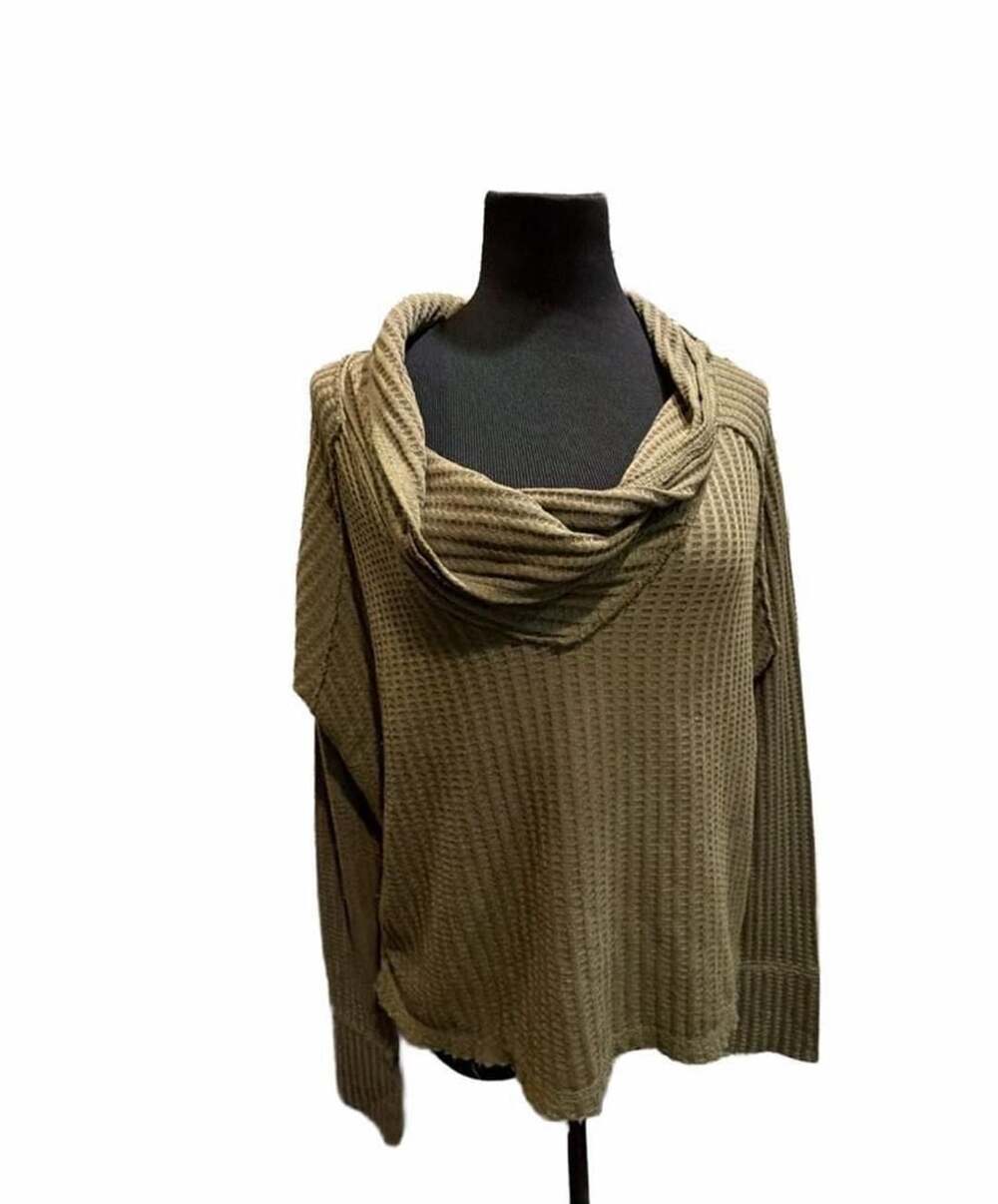 837 We The Free Wildcat Cowl Neck Thermal Size Medium